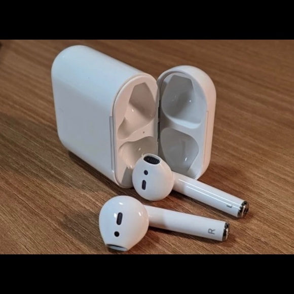 Apple styled airpods - Picture 1 of 3